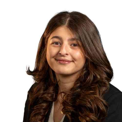 Lily Mann, Legal Assistant
